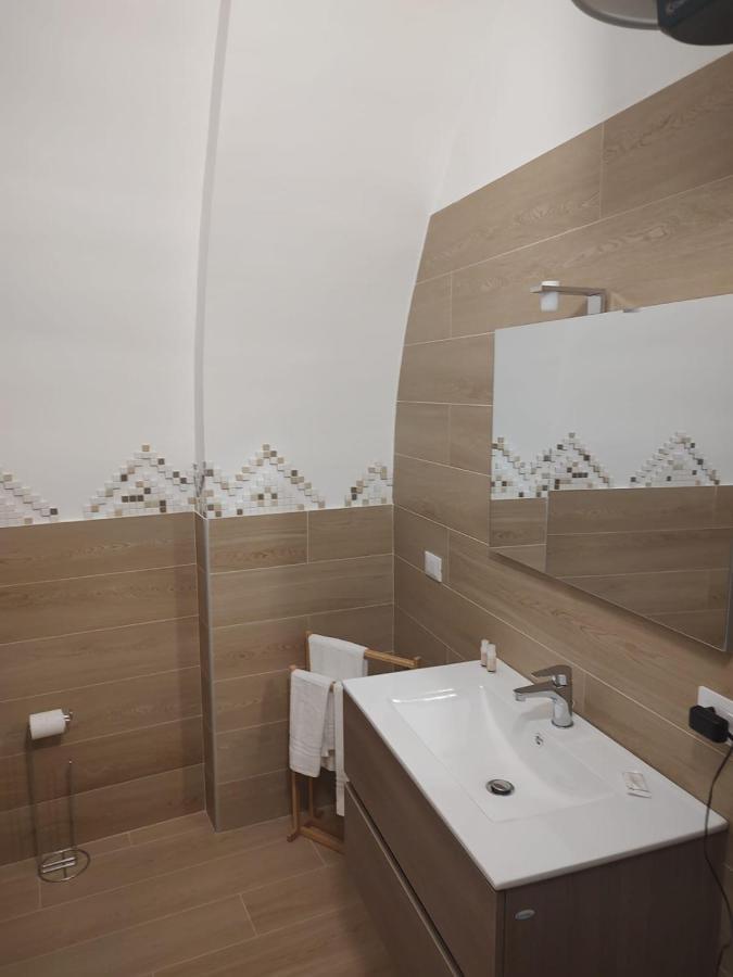 Bed and Breakfast La Casa Sull Arco Лучера Екстер'єр фото